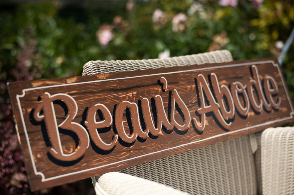 Beaus Abode signage